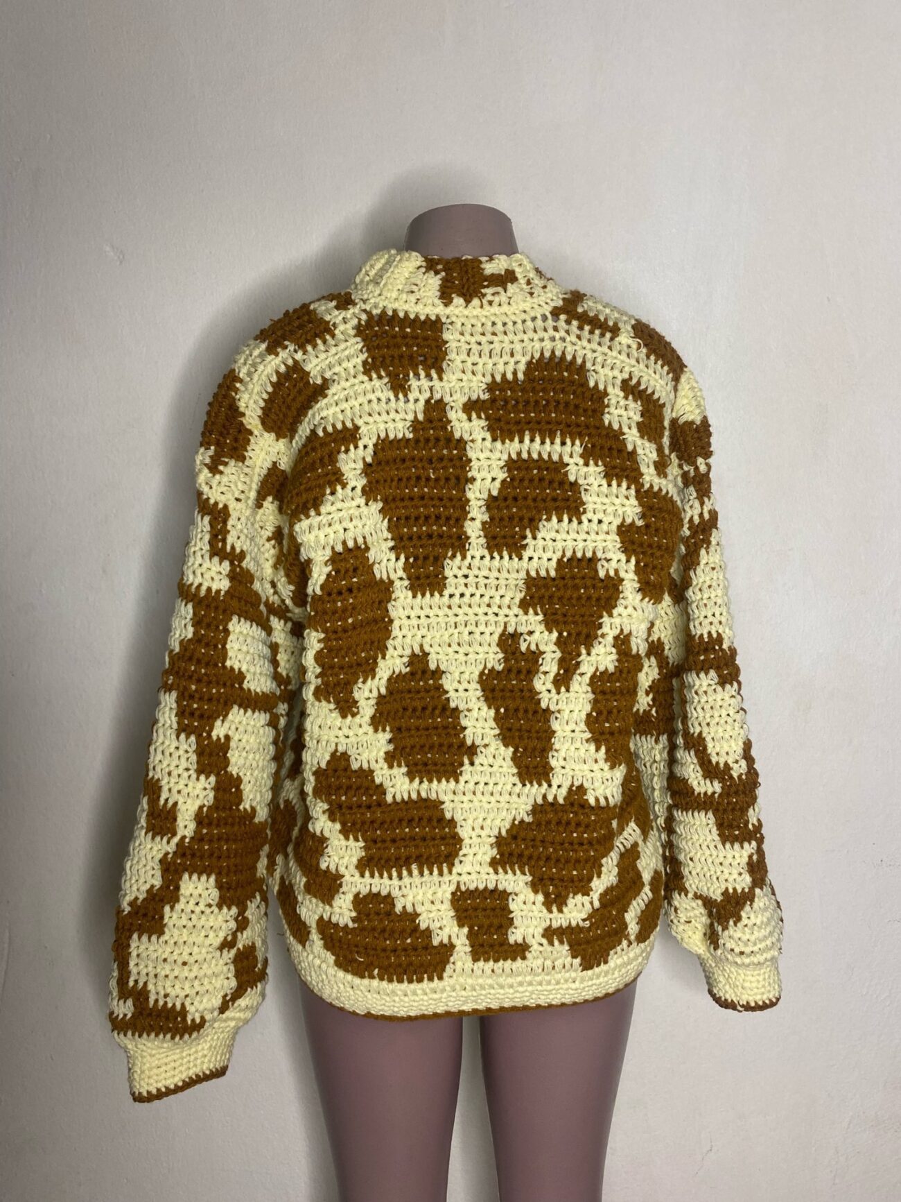 Two toned Tapestry sweater - Image 5